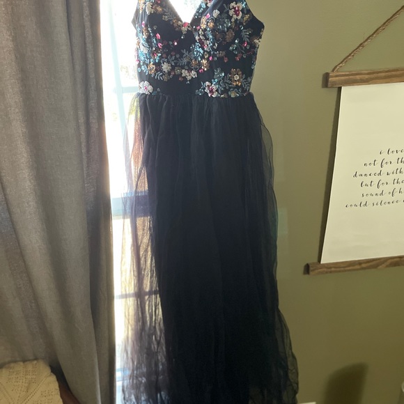 Like New! Be Ready for Homecoming - Honey & Rosie Formal Dress - Picture 6 of 9